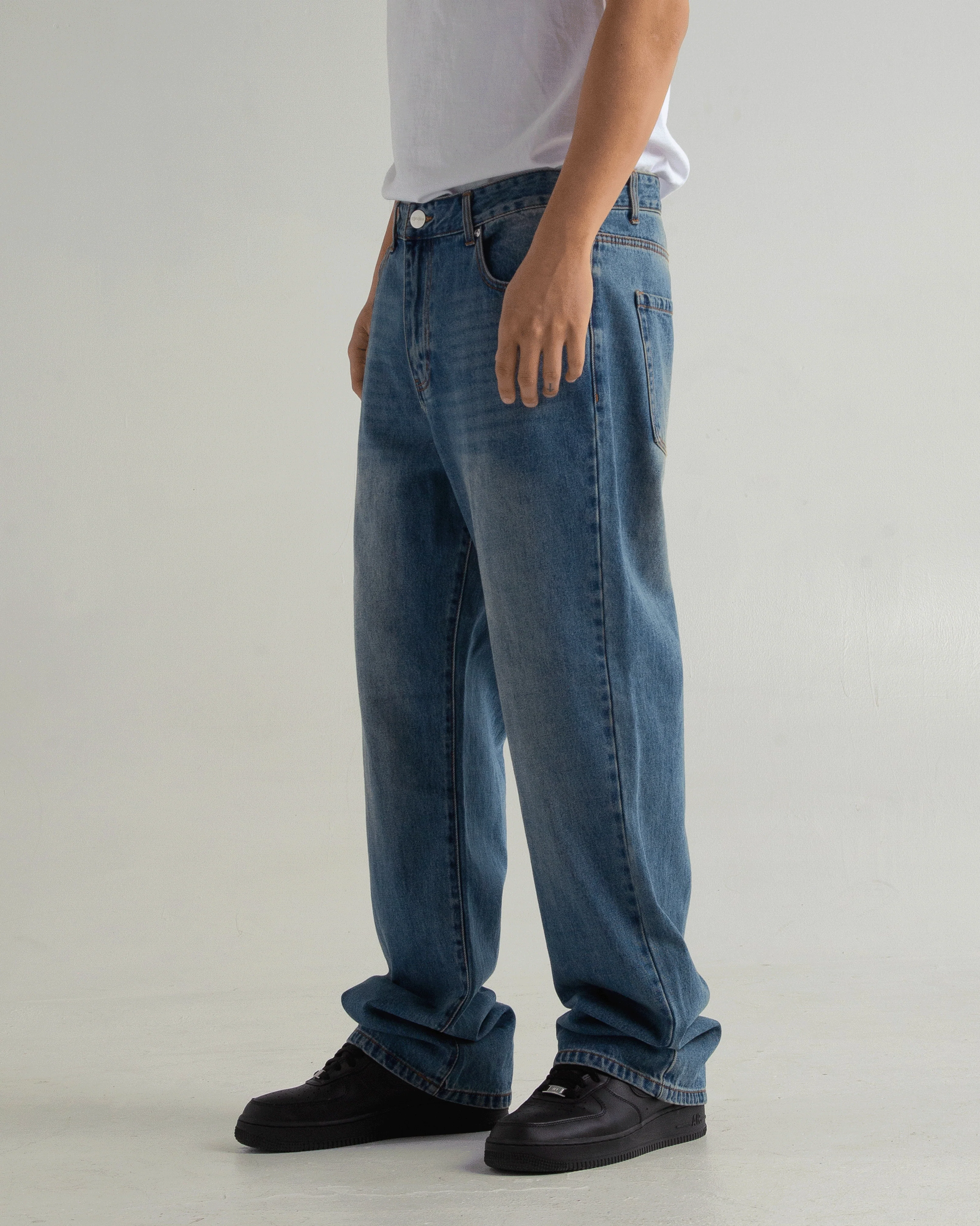 13.0oz Sandwashed Denim - Image 4