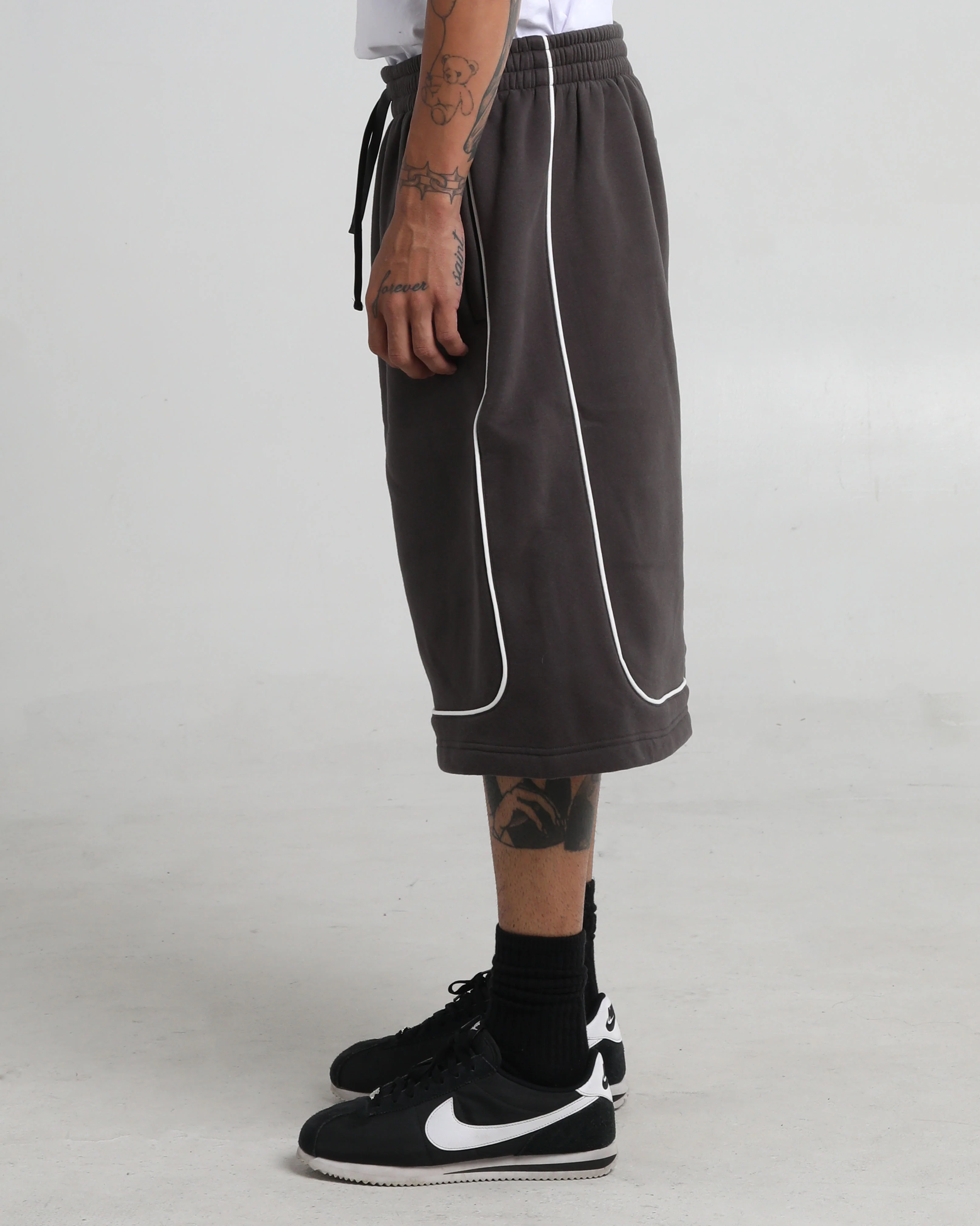 Baggy Fleece Basketball Shorts - Image 12