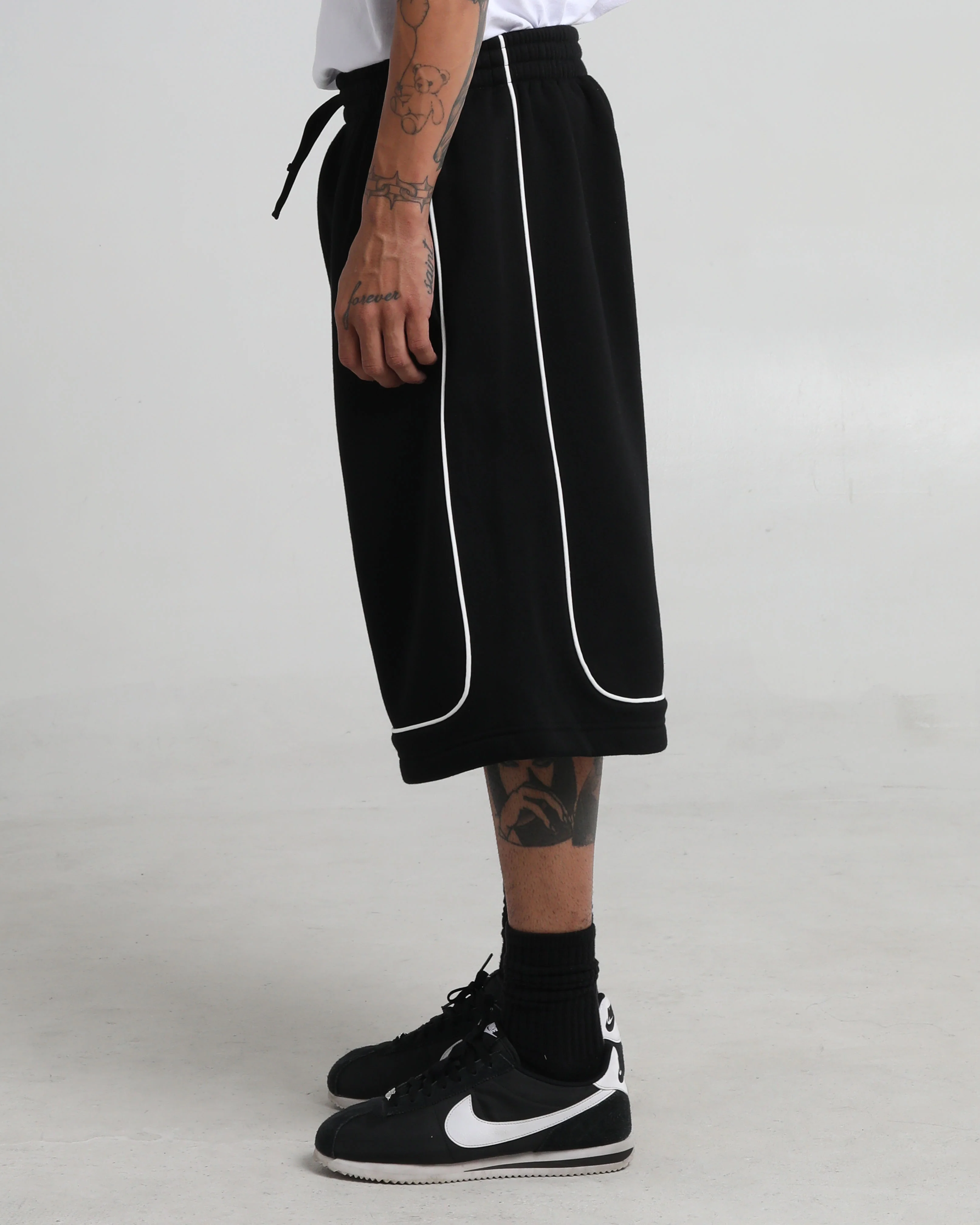 Baggy Fleece Basketball Shorts - Image 4