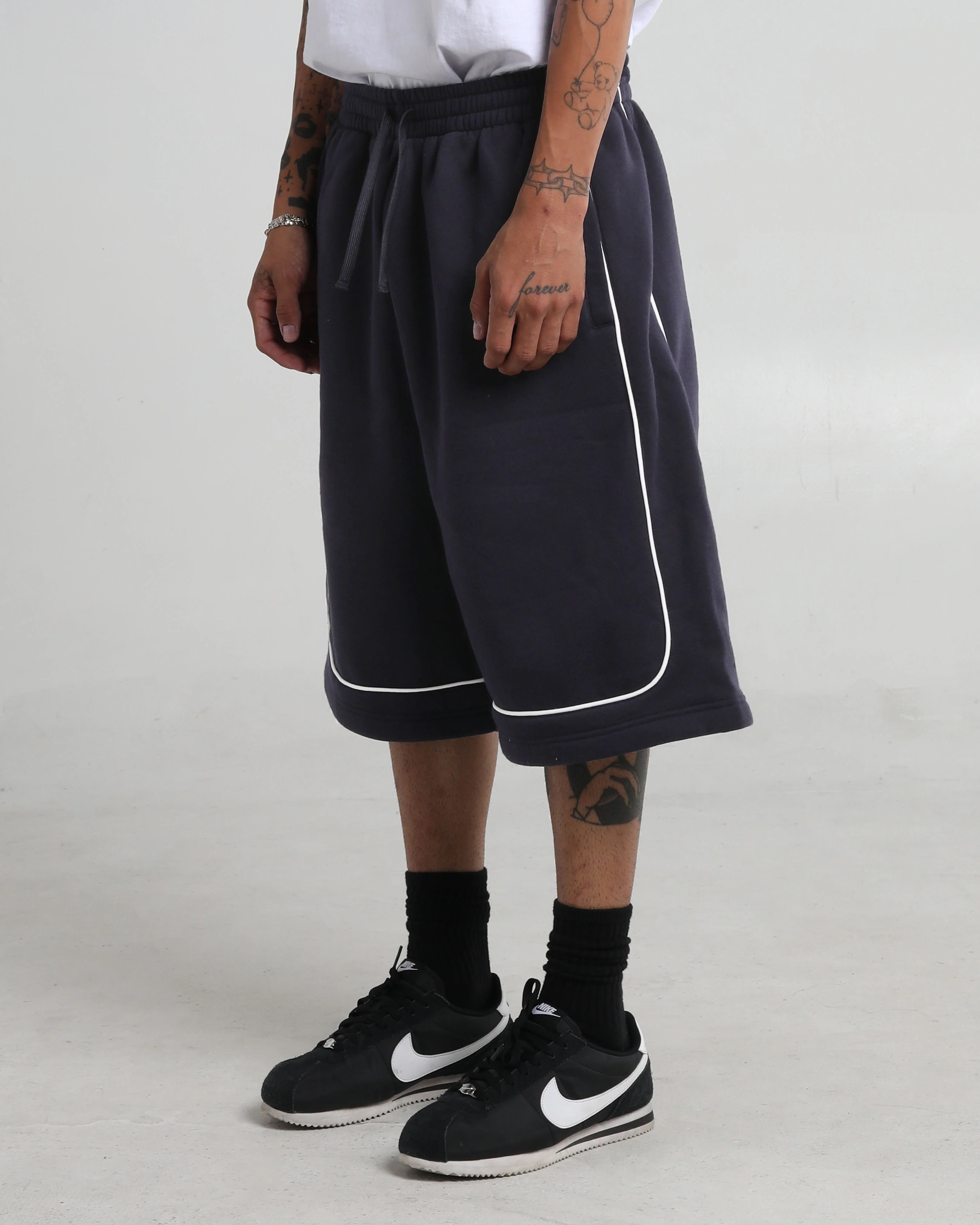 Baggy Fleece Basketball Shorts - Image 9